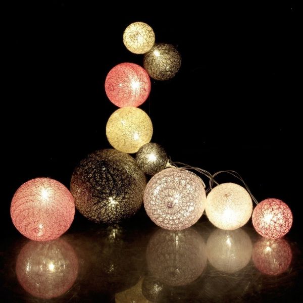 Guirlande lumineuse boules colorées 10 leds multi-tailles - 7,90