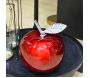 Statuette pomme rouge en aluminium Claire - 