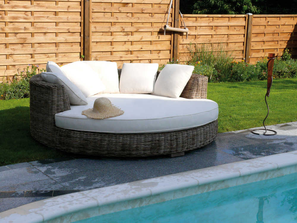 LIT DE SOLEIL ROND EN ROTIN