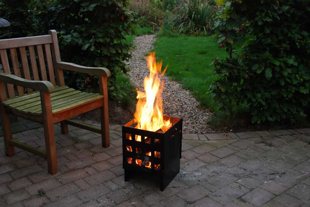 BRASERO DE JARDIN CARRE