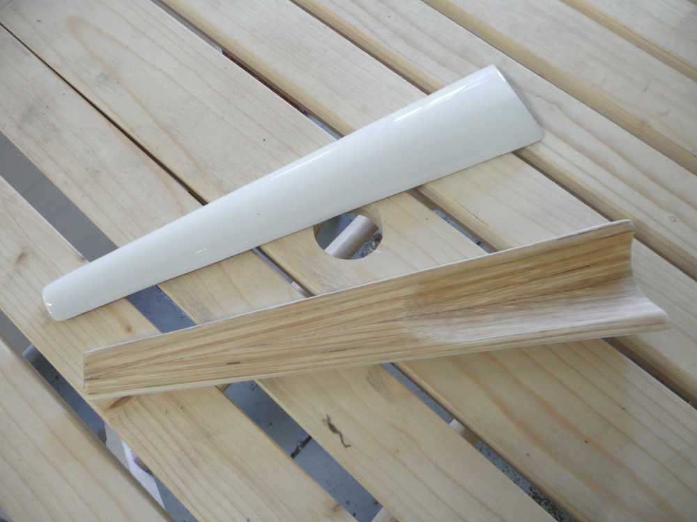 COUVERTS A SALADE EN BAMBOU BLANC