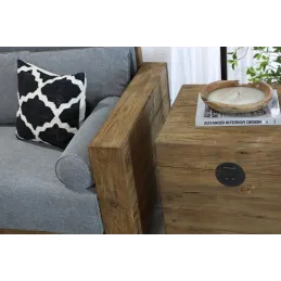 Coffre carré en pin et métal Rewood