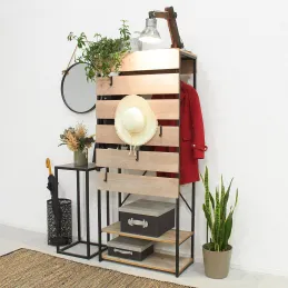 Vestiaire en métal et en bois
