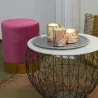 Pouf en velours et métal doré