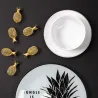 Assiette en porcelaine avec liseré doré