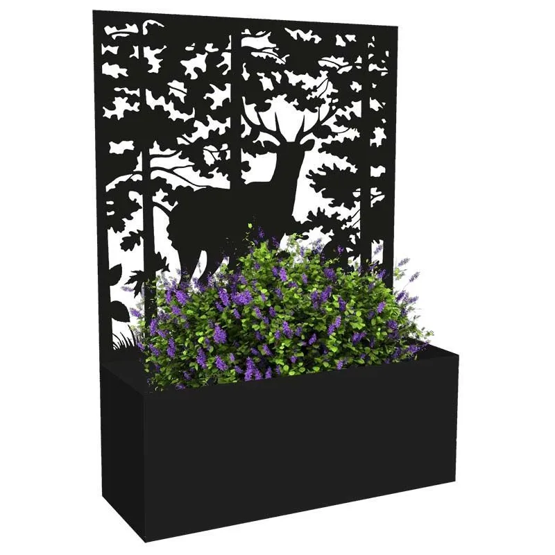 Jardinière en fer avec treillis