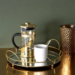 Tasse en porcelaine liseré doré 18 cl