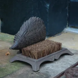 Brosse nettoyage chaussure en fonte et fibre de coco