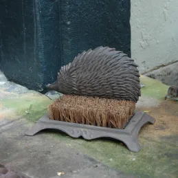Brosse nettoyage chaussure en fonte et fibre de coco
