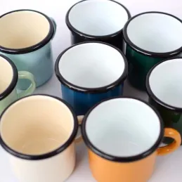 Tasses en émail coloré Classic (Lot de 3)