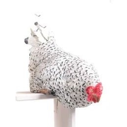 Poule avec queue en métal assise sur le bord 23 x 14 x 24 cm
