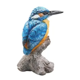 Oiseau martin pêcheur sur tronc en résine