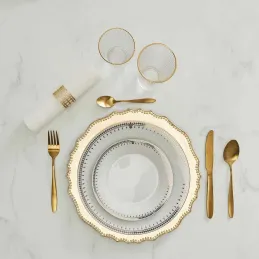 Dessous d'assiette en plastique doré Royal (Lot de 6)