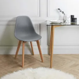 Chaise scandinave en hëtre et polypropylène (Lot de 2)