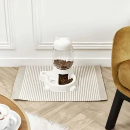 Distributeur d'eau et croquettes pour animaux