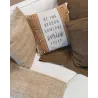 Coussin en coton beige à rivets