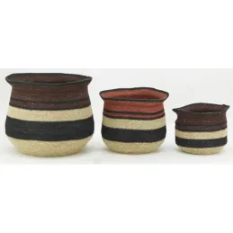 Cache-pots en jonc teinté