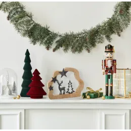 Décor sapin et cerf en manguier