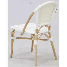 Chaise d'extérieur en rotin et résine