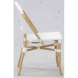 Chaise d'extérieur en rotin et résine