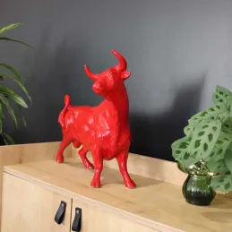 Statuette taureau rouge en céramique Feria