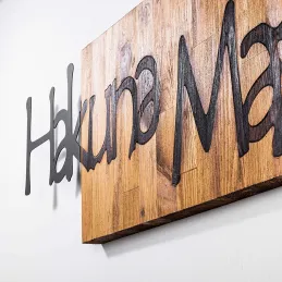 Décoration murale en bois et métal Walnut