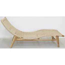 Chaise bain de soleil en teck et cannage synthétique BAIA