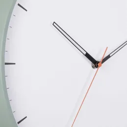 Horloge murale en métal Calm