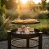 Brasero en métal avec grille de cuisson intégrée