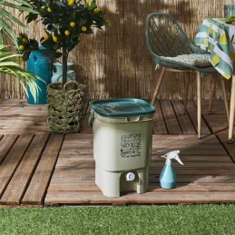 Composteur de cuisine avec robinet Biodéchets