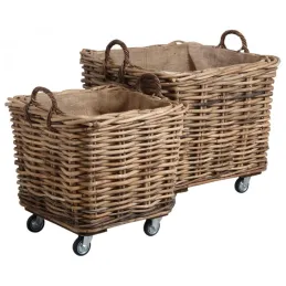 Corbeilles de rangement en rotin sur roues