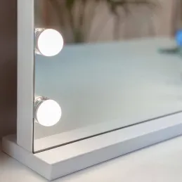 Miroir avec 15 led intégrées Kim