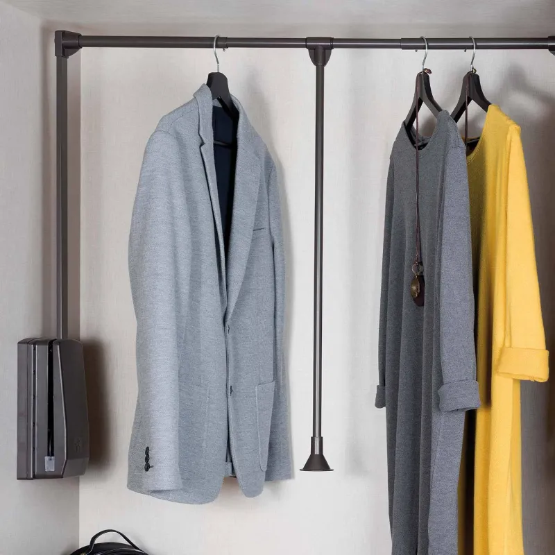 Penderie rabattable moka pour armoire Hang
