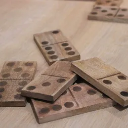 Jeu de dominos en bois de manguier