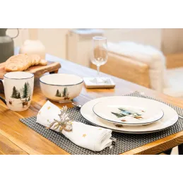 Vaisselle en porcelaine décor Cerf et Sapin, style fait main