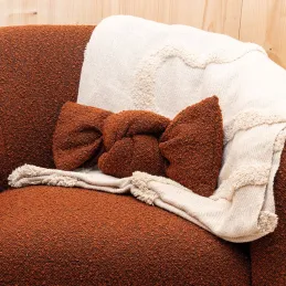 Coussin noeud en bouclette