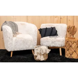 Fauteuil effet fourrure blanche