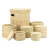 Ensemble panier à linge en jonc naturel avec couvercle et corbeilles assorties