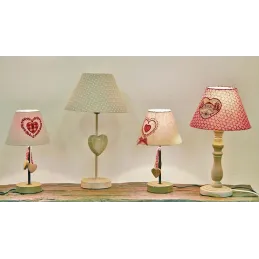 Lampe à poser en bois et coton rouge