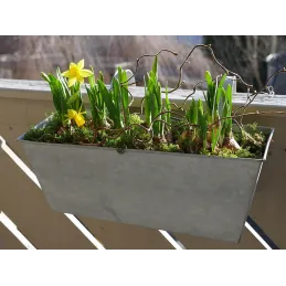 Jardinière balcon en zinc à suspendre