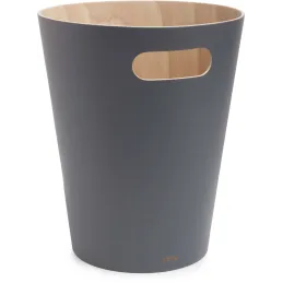 Corbeille en bois avec poignées de transport