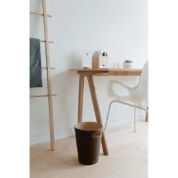 Corbeille en bois avec poignées de transport