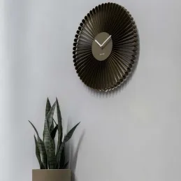 Horloge murale en métal Cascara