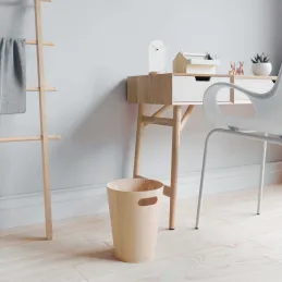 Corbeille en bois avec poignées de transport