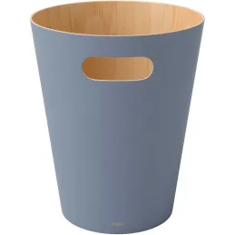 Corbeille en bois avec poignées de transport