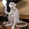 Lampe à poser en polyrésine Monkey 33 x 33 x 32 cm