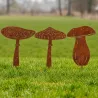 Champignon en métal rouillé sur pic