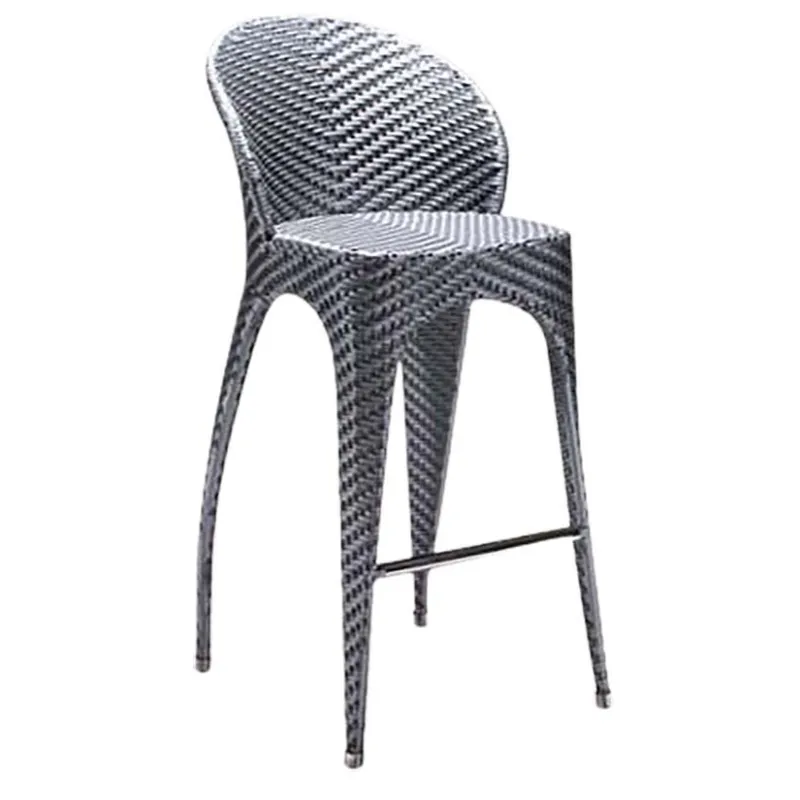 Chaise haute en polyrésine