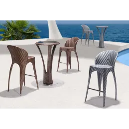 Chaise haute en polyrésine