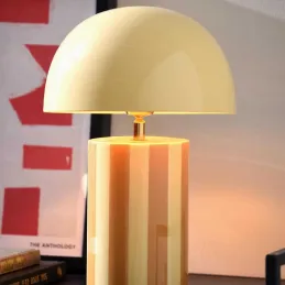 Lampe à poser en métal Rayado